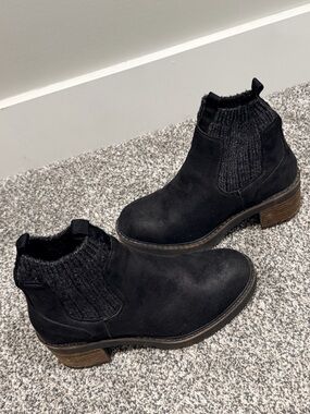 Bullboxer B-52 Chelsea Lug Boot size 6